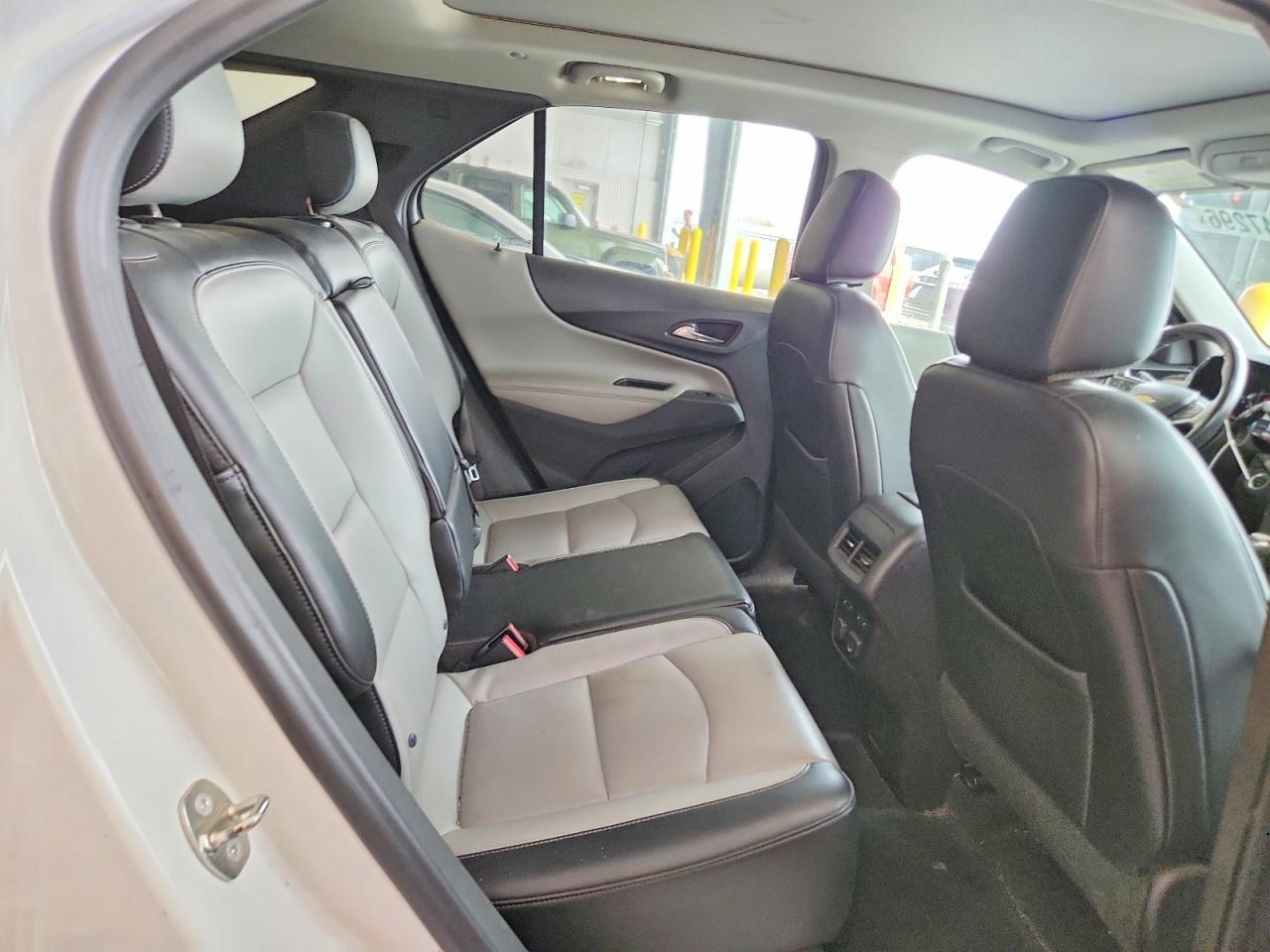 2018 CHEVROLET EQUINOX PREMIER photo 21