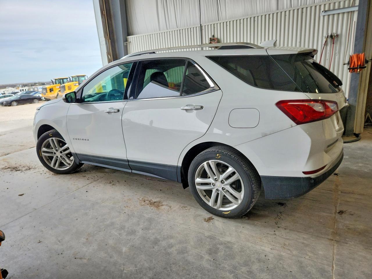 2018 CHEVROLET EQUINOX PREMIER photo 3