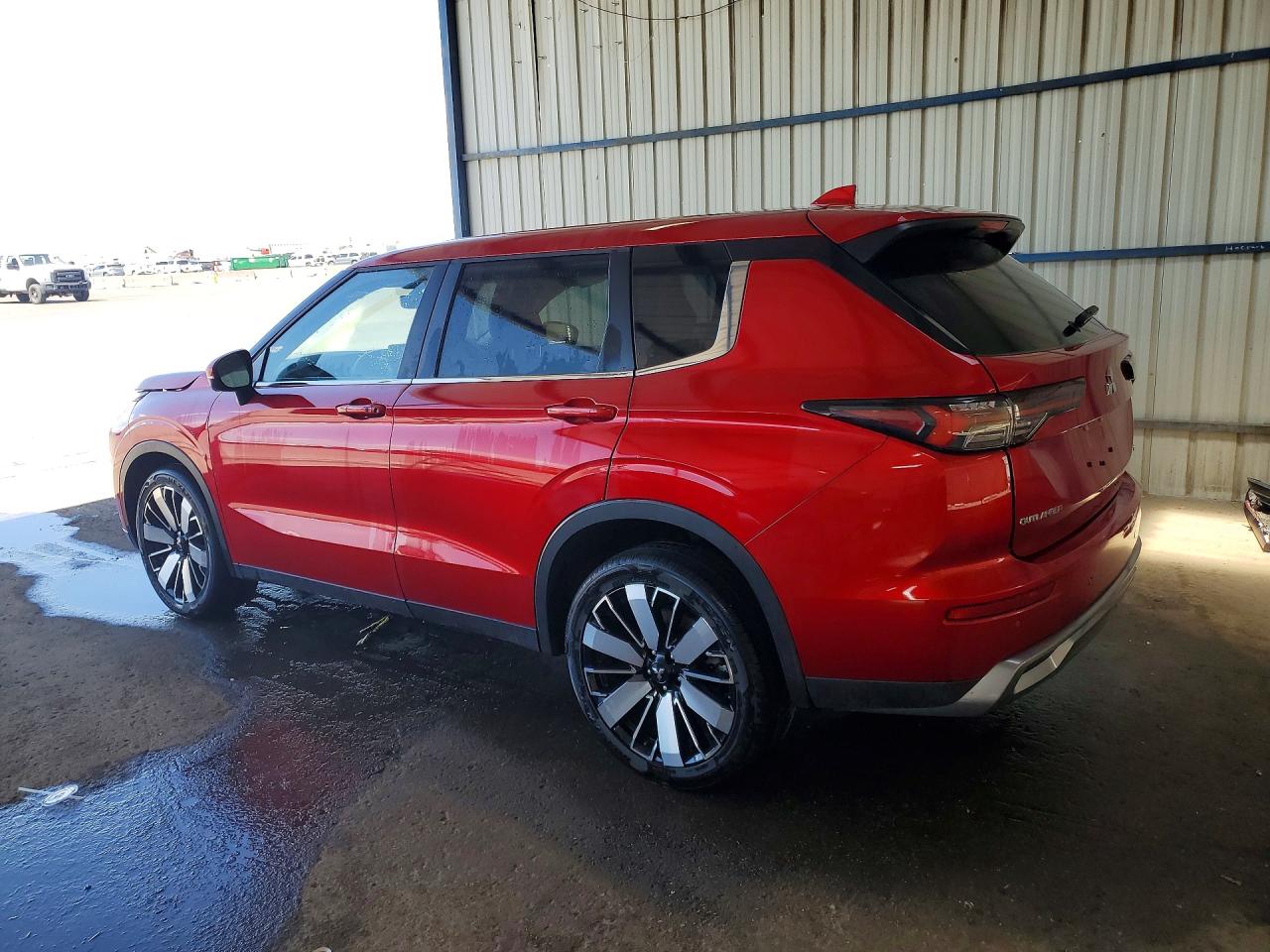2025 MITSUBISHI OUTLANDER SE photo 2