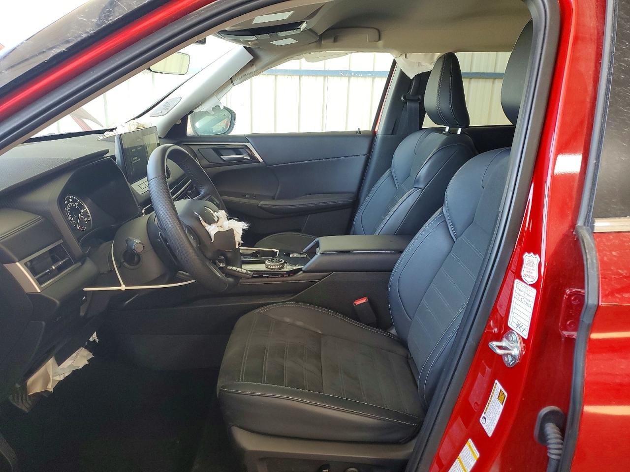 2025 MITSUBISHI OUTLANDER SE photo 7