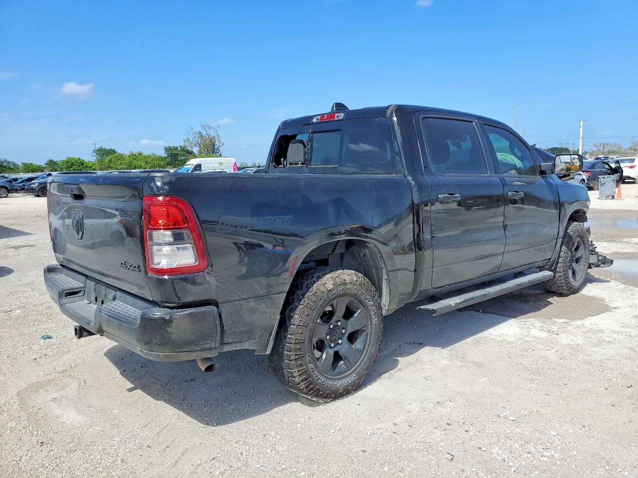 2023 RAM 1500 TRADESMAN photo 7