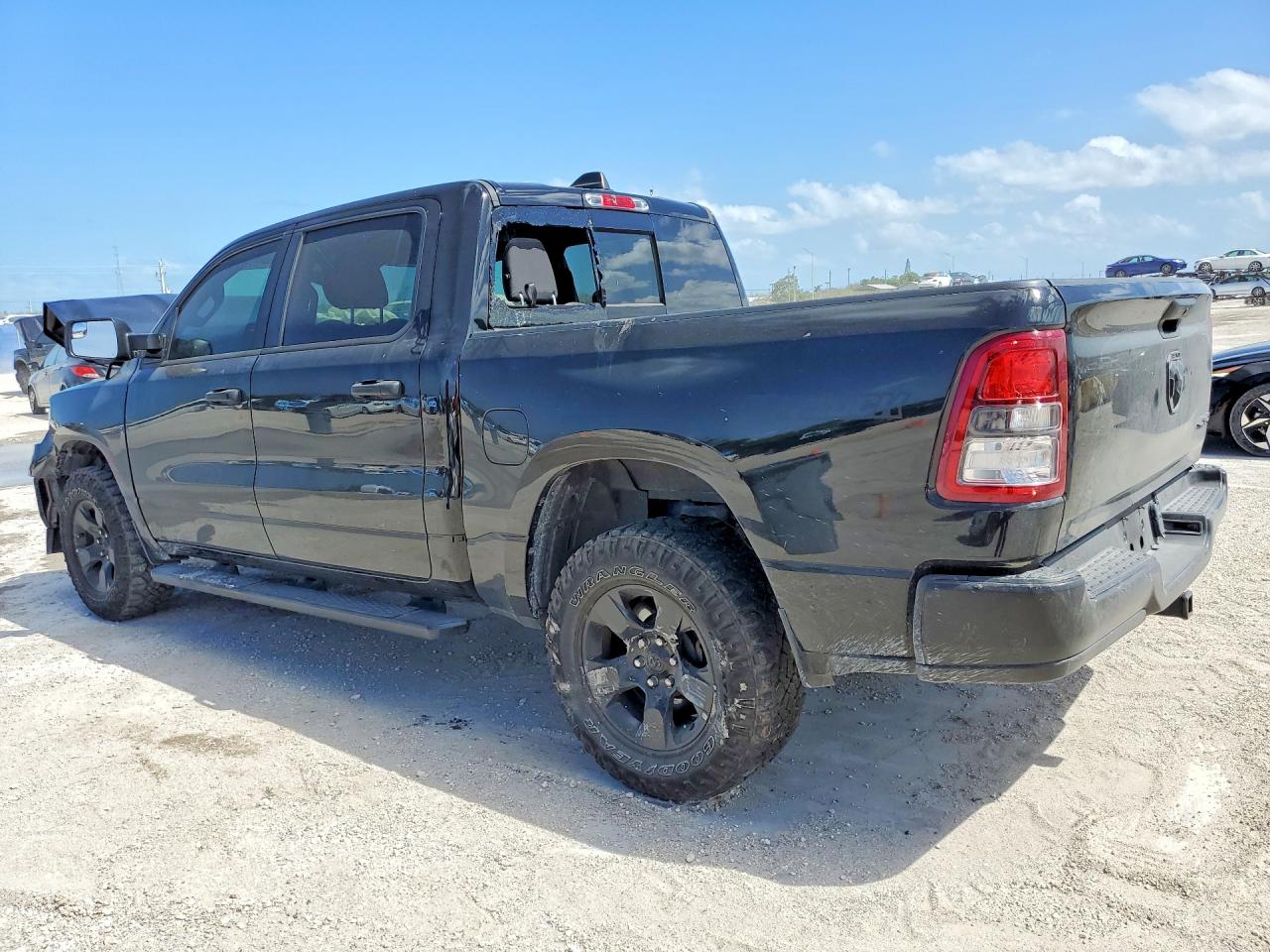 2023 RAM 1500 TRADESMAN photo 4