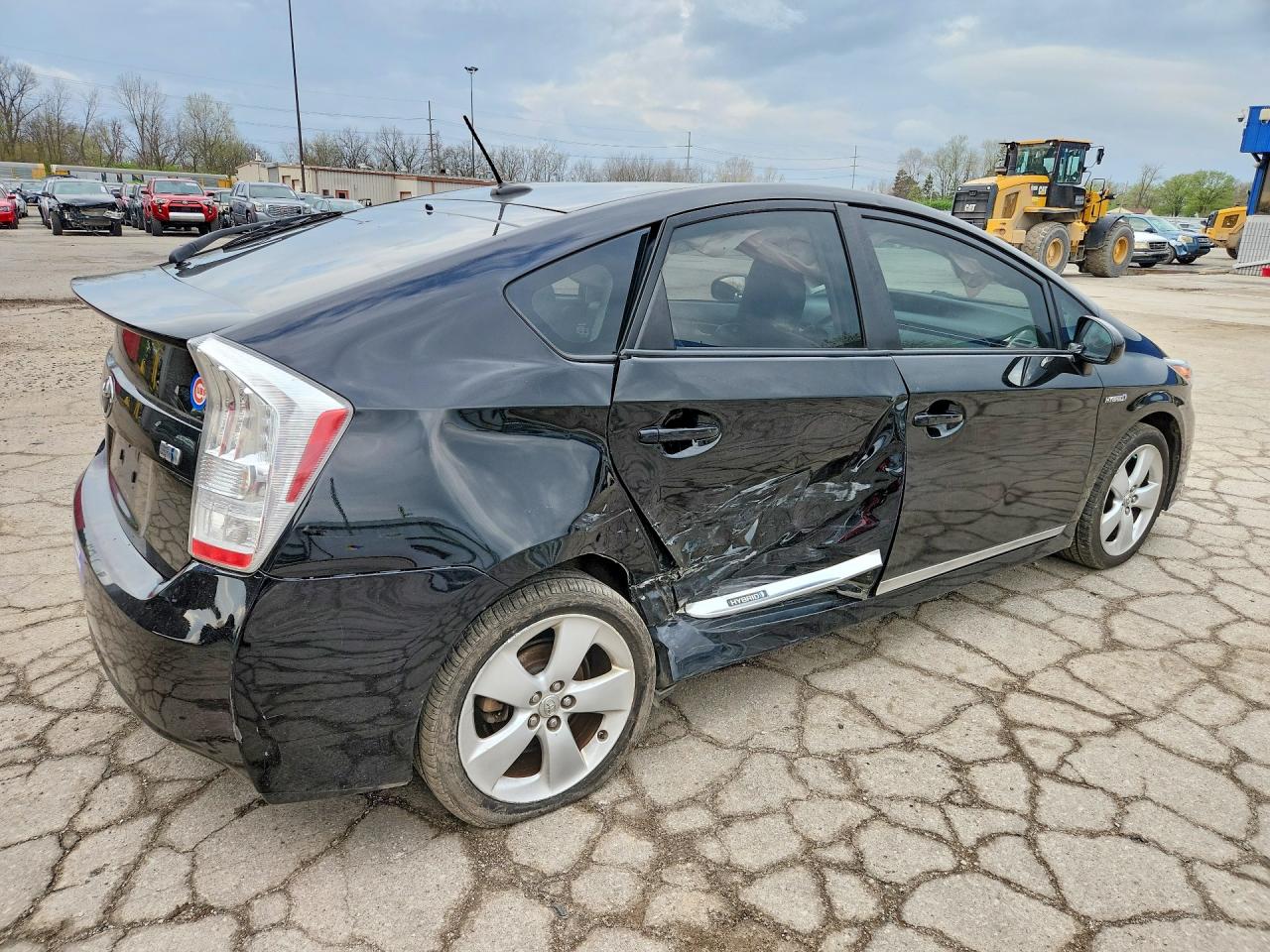 2011 TOYOTA PRIUS FIVE photo 7