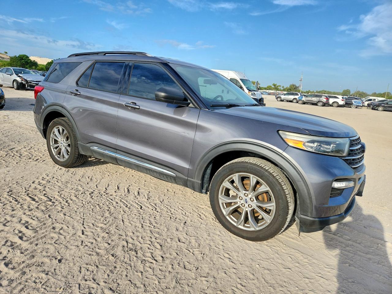 2021 FORD EXPLORER XLT photo 7