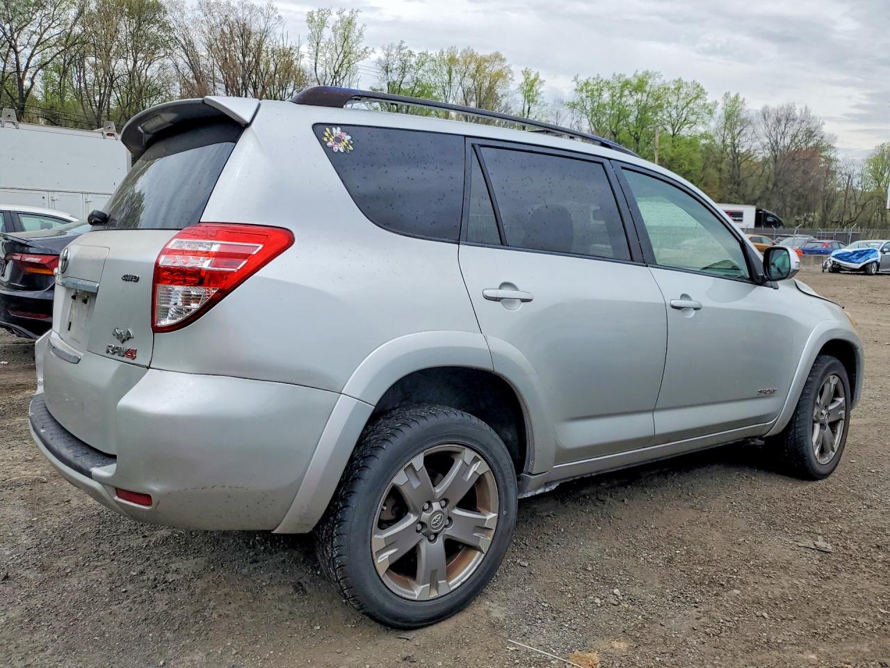 2011 TOYOTA RAV4 SPORT photo 5