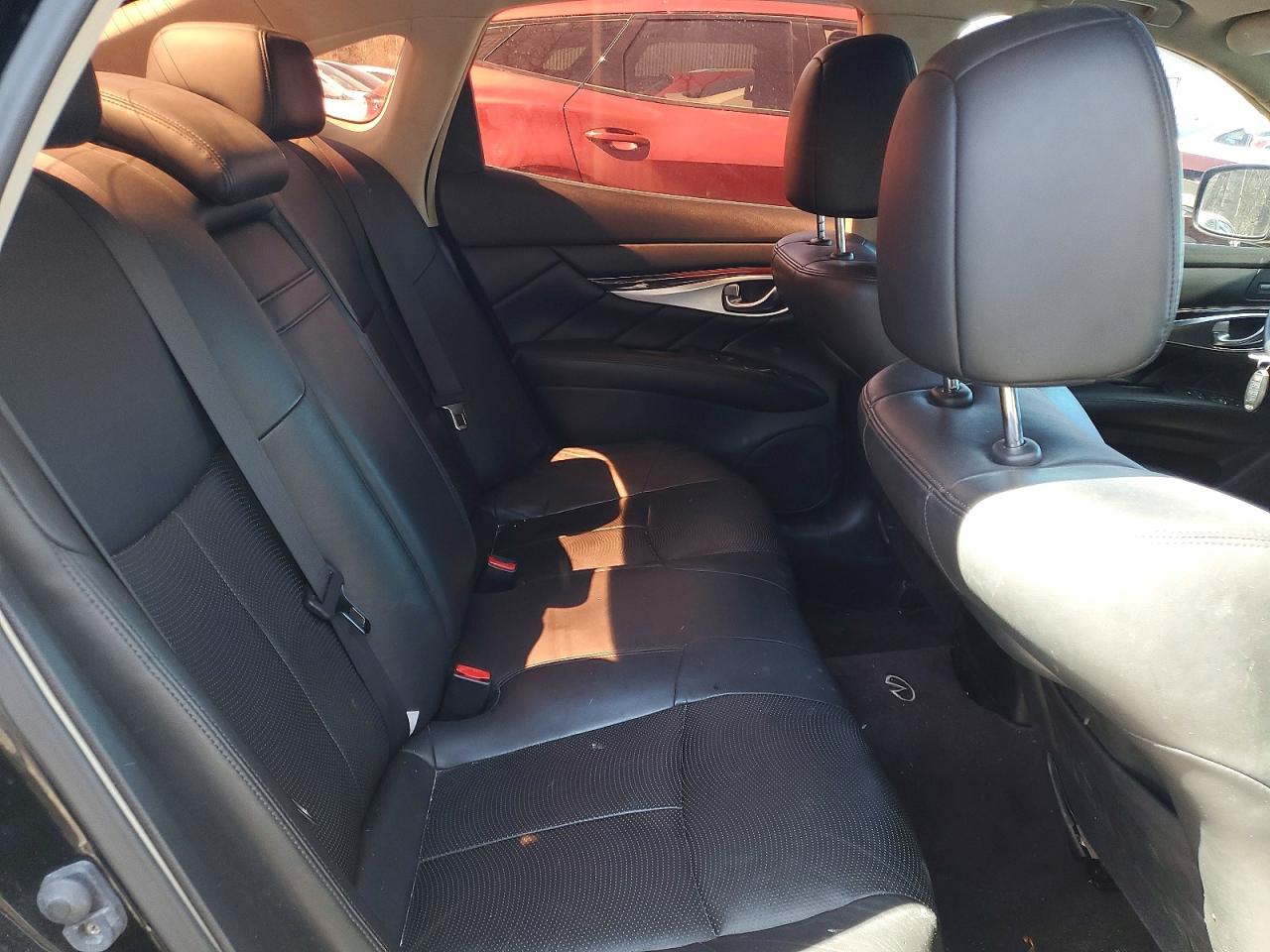2011 INFINITI M37 X photo 10