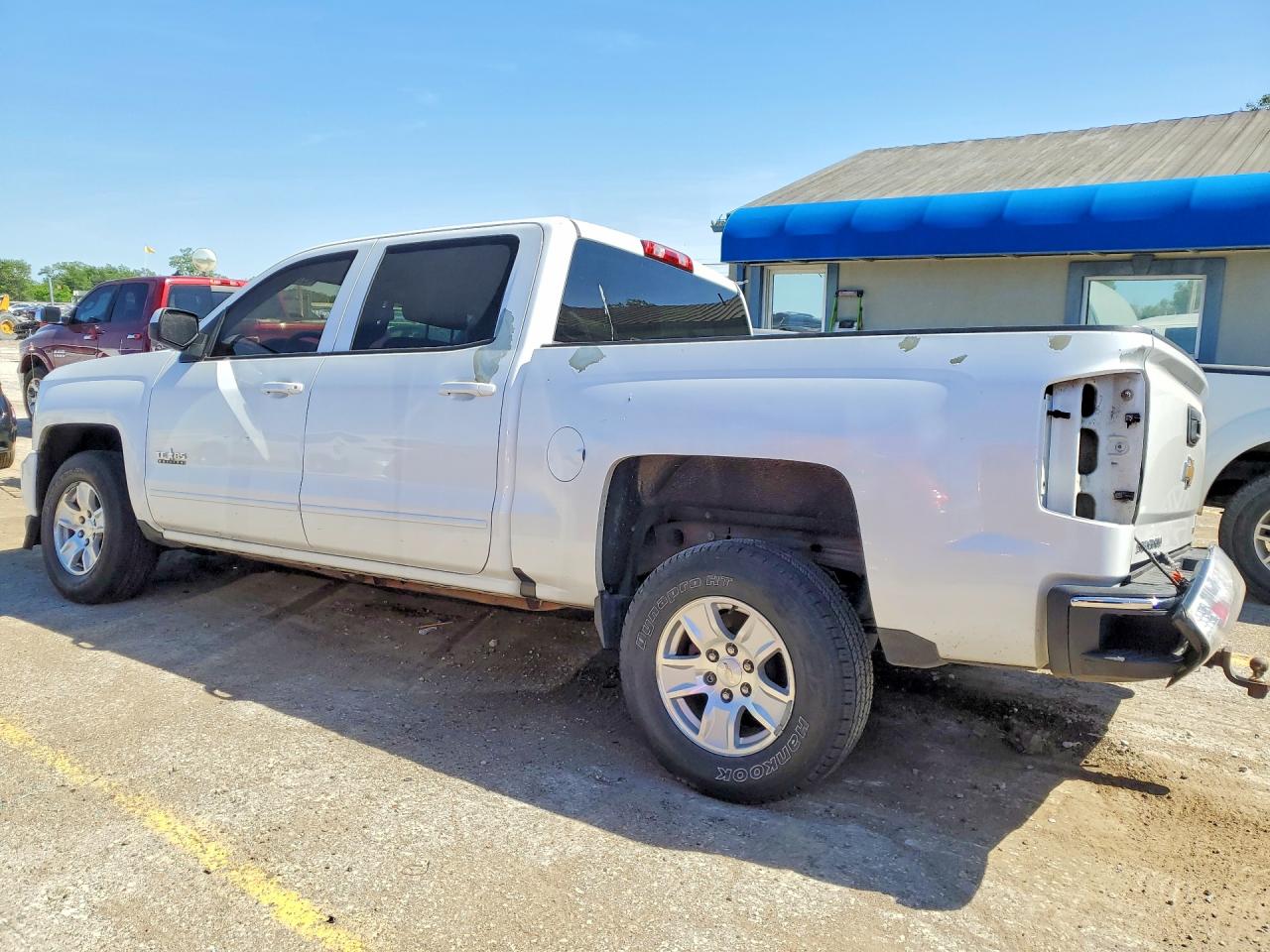 2016 CHEVROLET SILVERADO C1500 LT photo 3