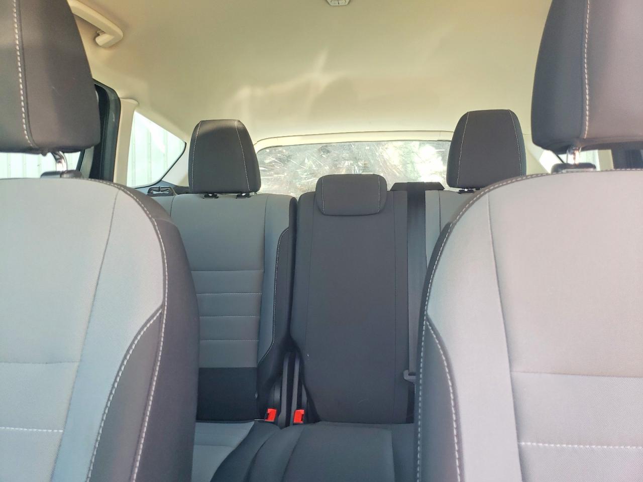2017 FORD ESCAPE S photo 9