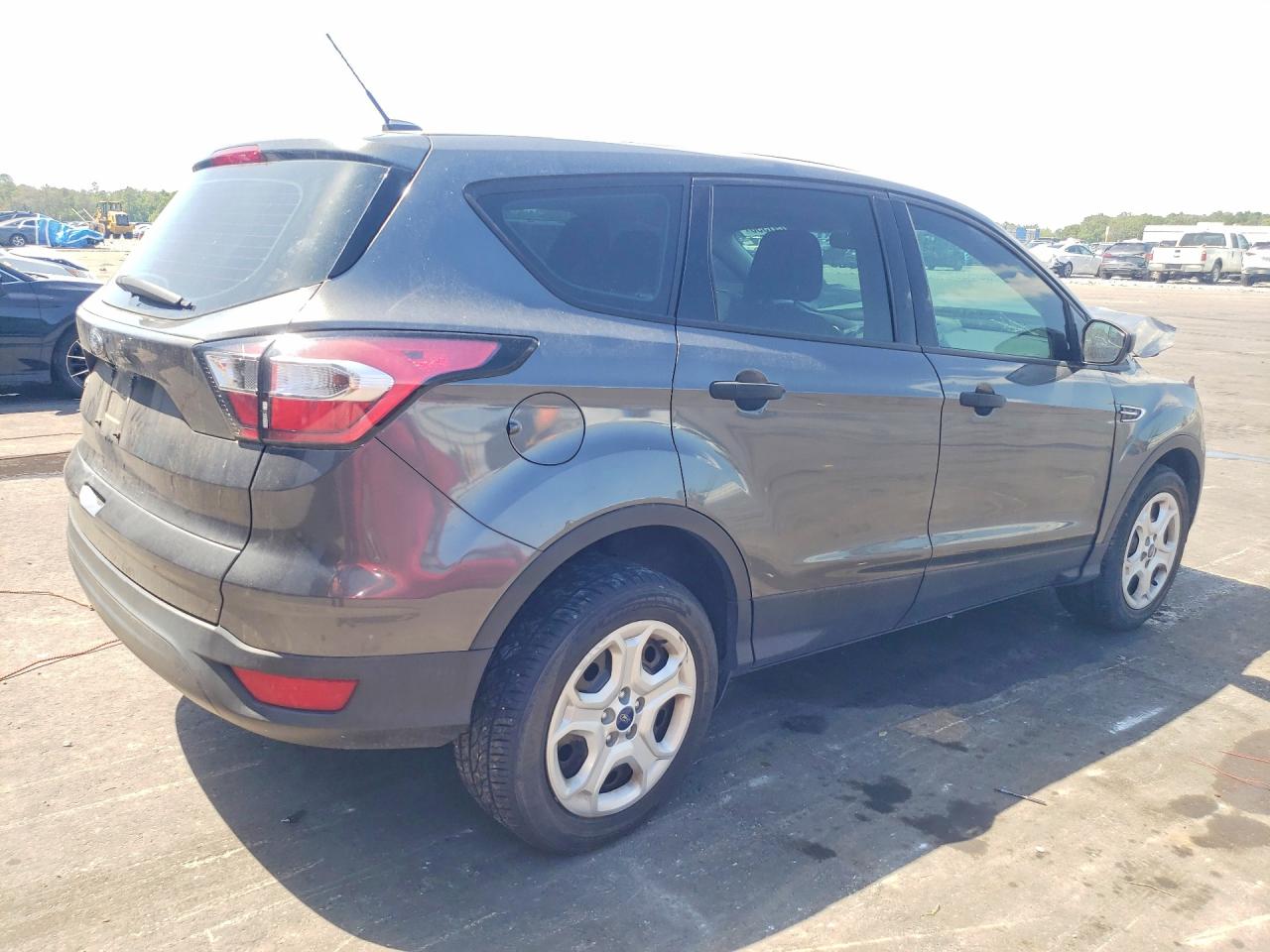 2017 FORD ESCAPE S photo 3
