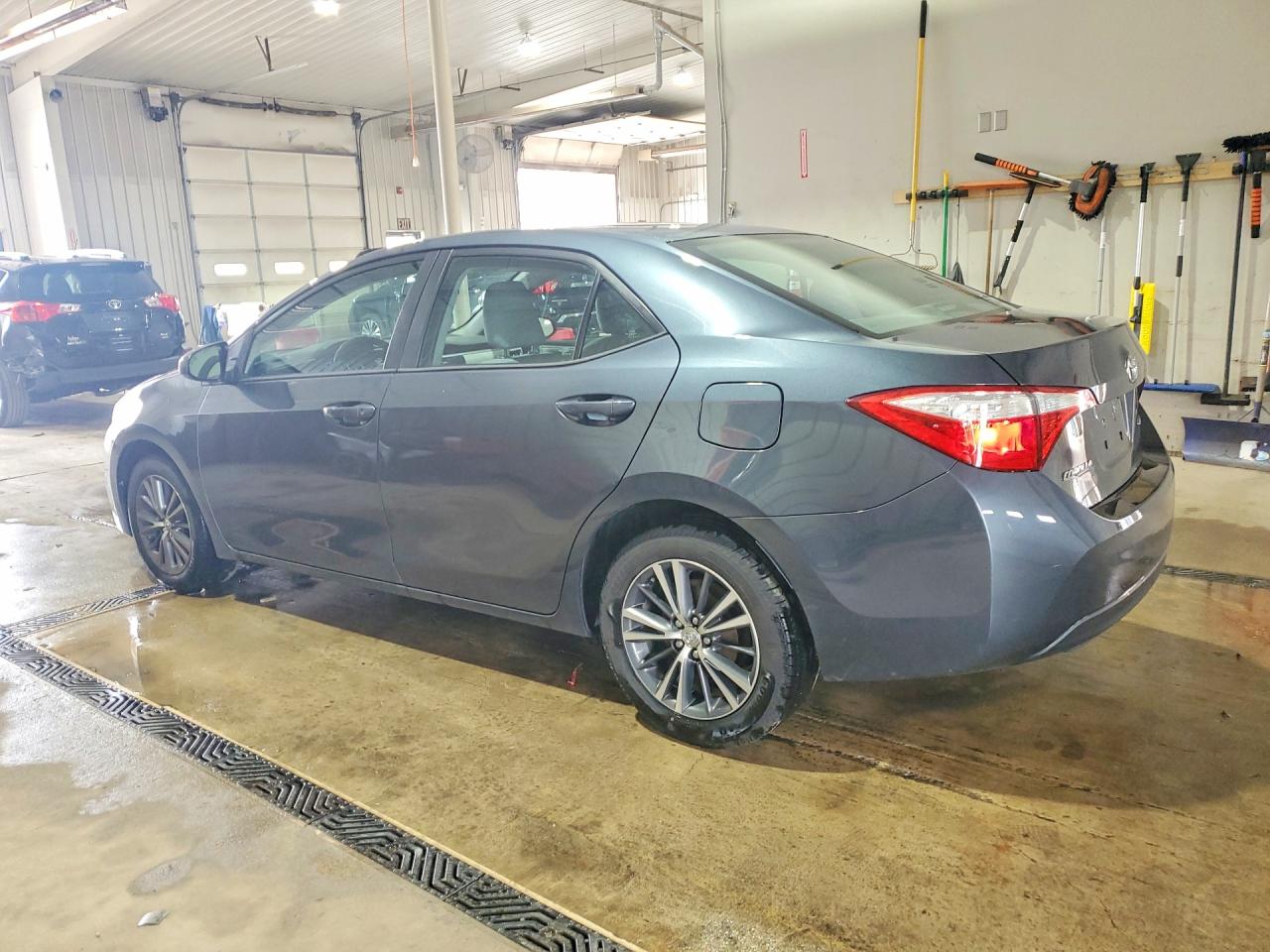 2016 TOYOTA COROLLA LE PLUS photo 3
