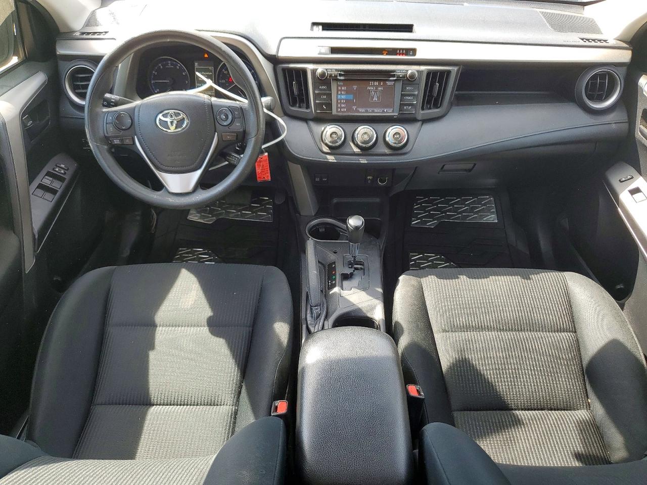 2017 TOYOTA RAV4 LE photo 15