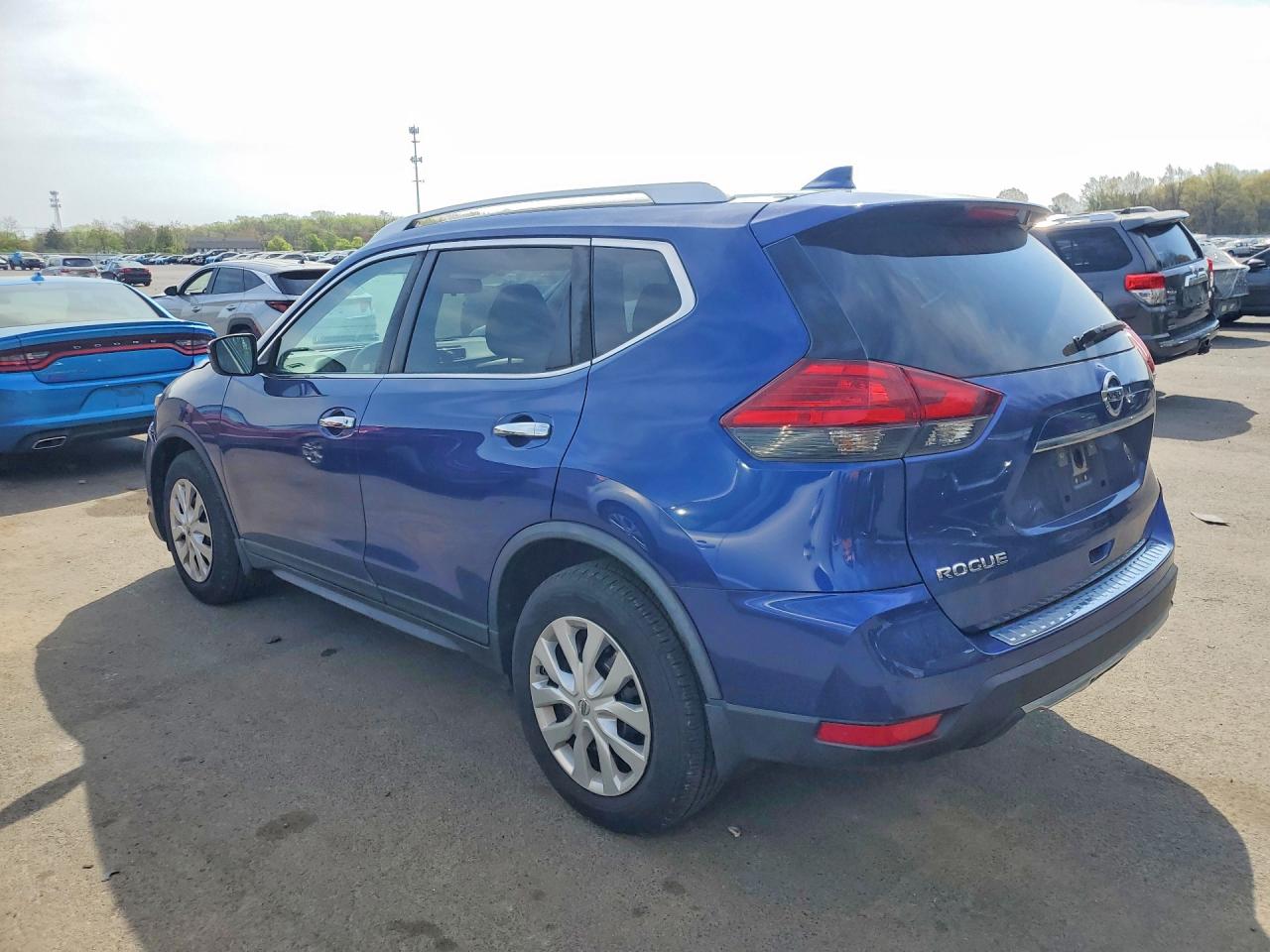 2017 NISSAN ROGUE S photo 2