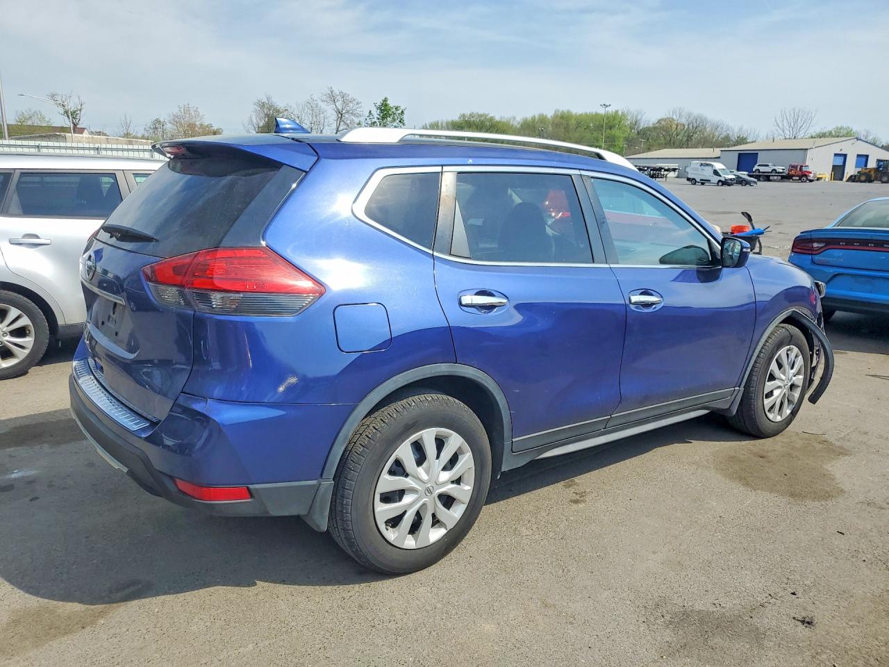 2017 NISSAN ROGUE S photo 3
