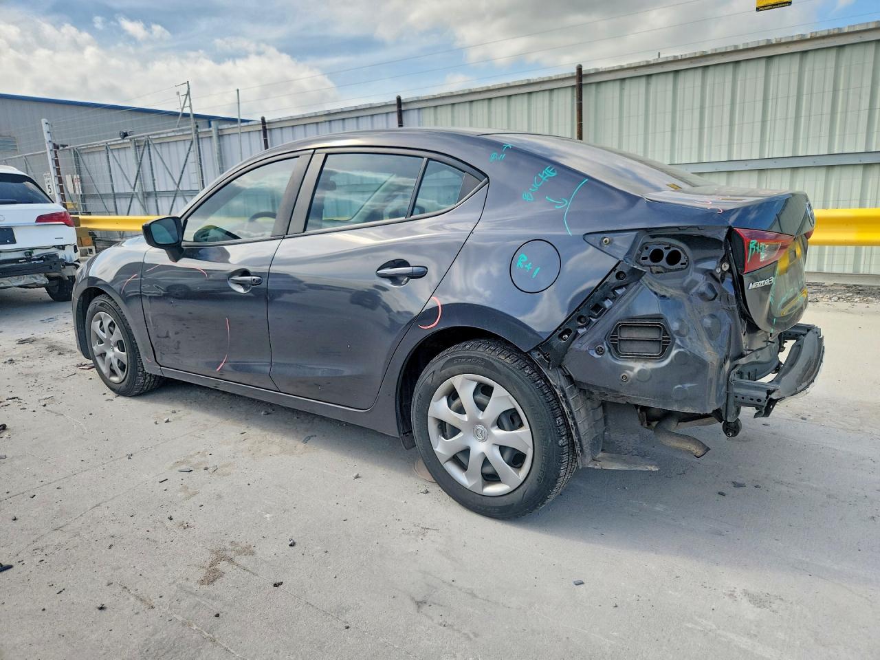 2014 MAZDA 3 SV photo 4