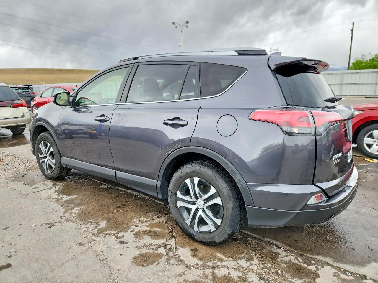 2017 TOYOTA RAV4 LE photo 3