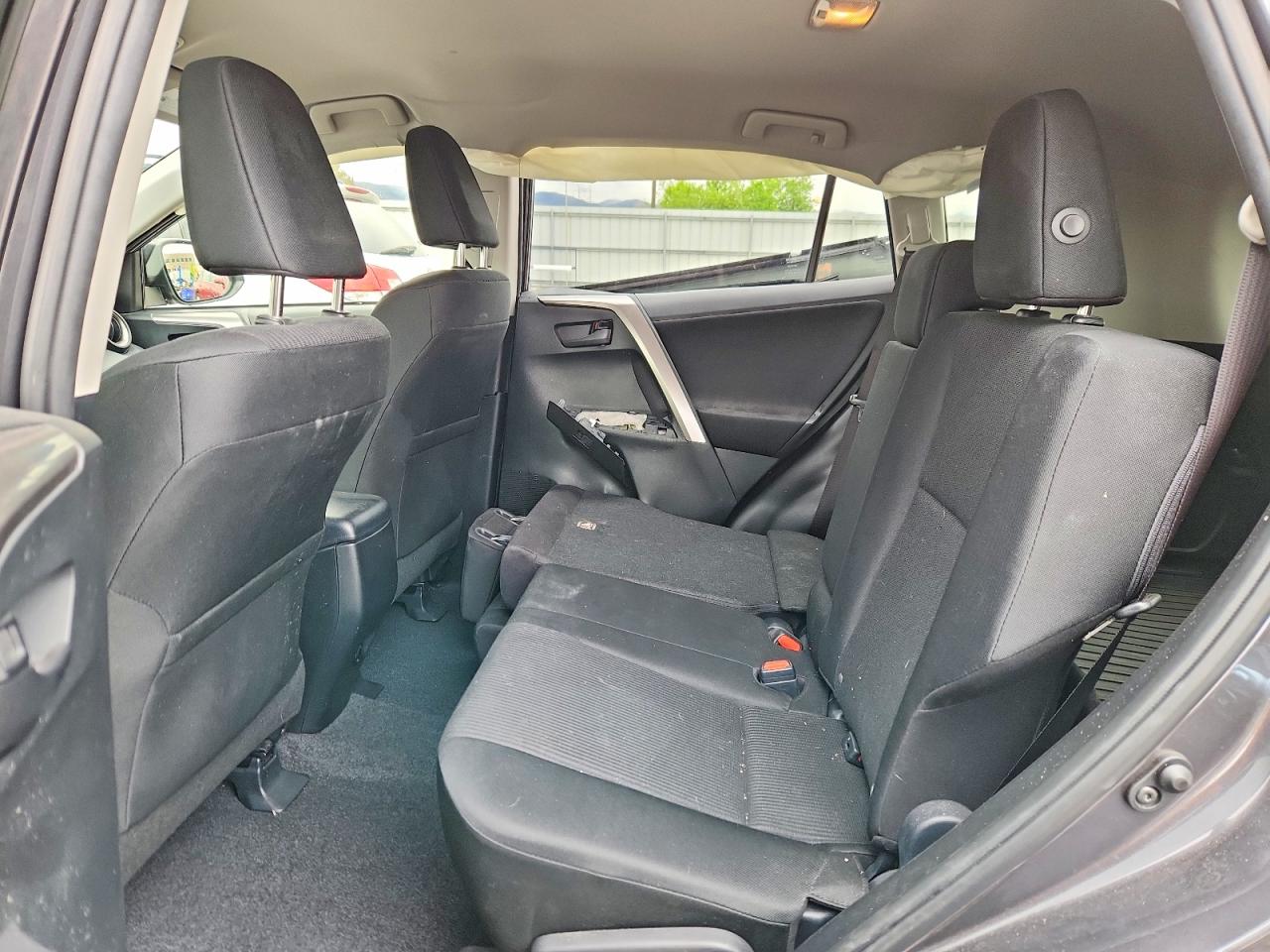 2017 TOYOTA RAV4 LE photo 21