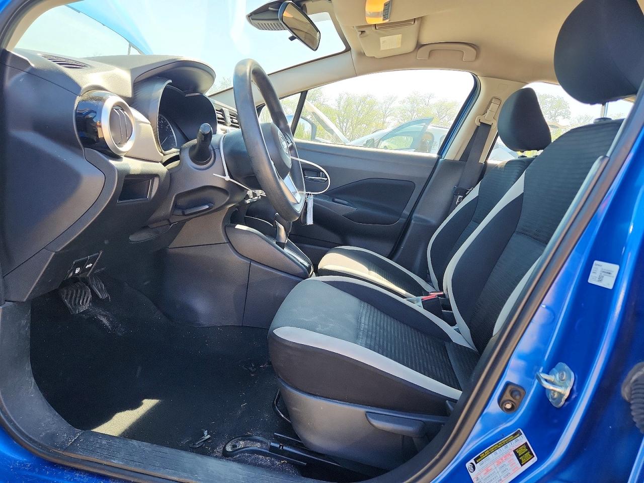 2021 NISSAN VERSA SV photo 13