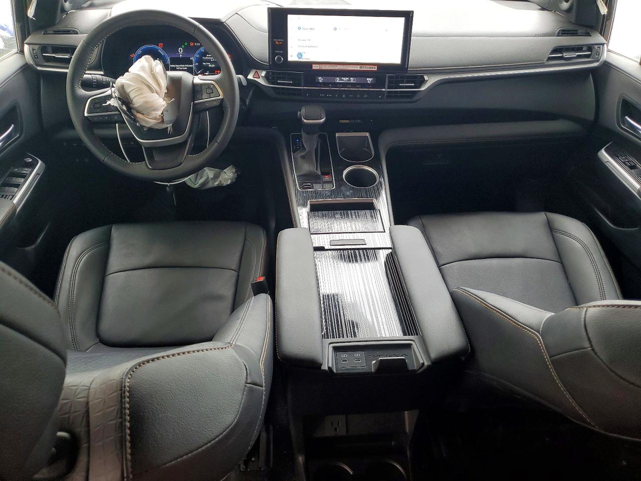 2025 TOYOTA SIENNA WOODLAND EDITION photo 15