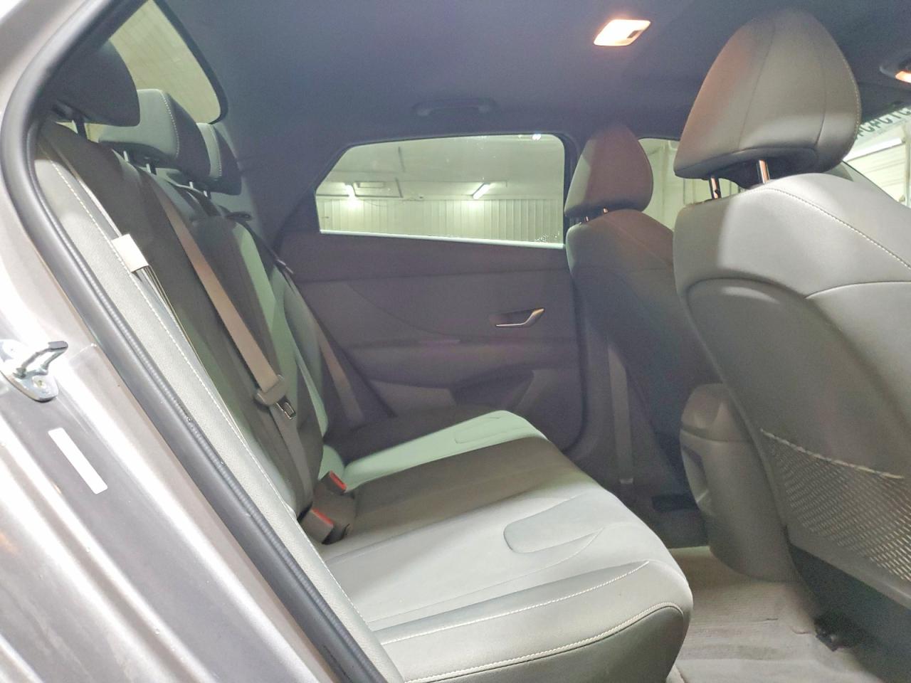 2025 HYUNDAI ELANTRA SEL photo 28