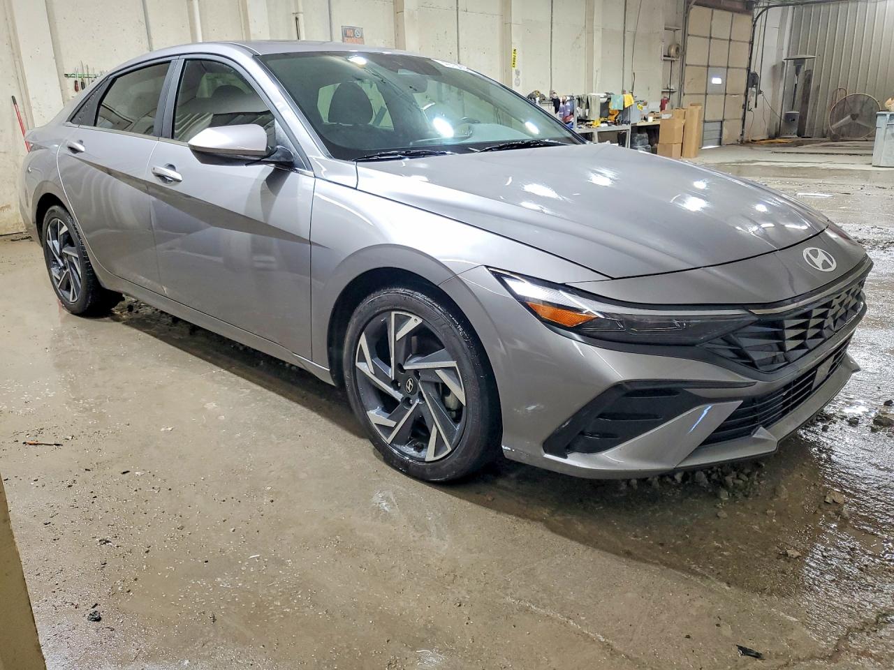 2025 HYUNDAI ELANTRA SEL photo 10