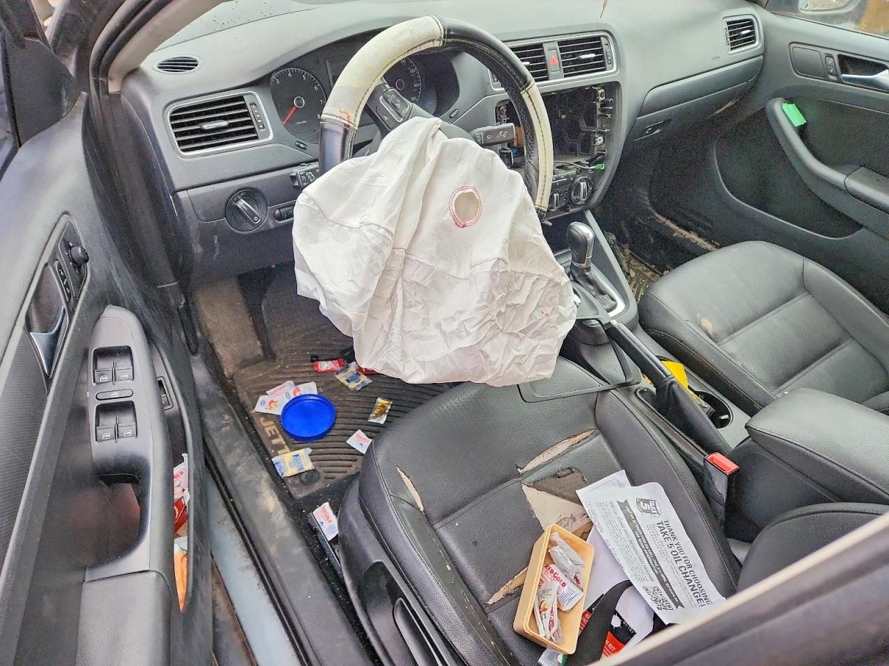 2011 VOLKSWAGEN JETTA SE photo 15