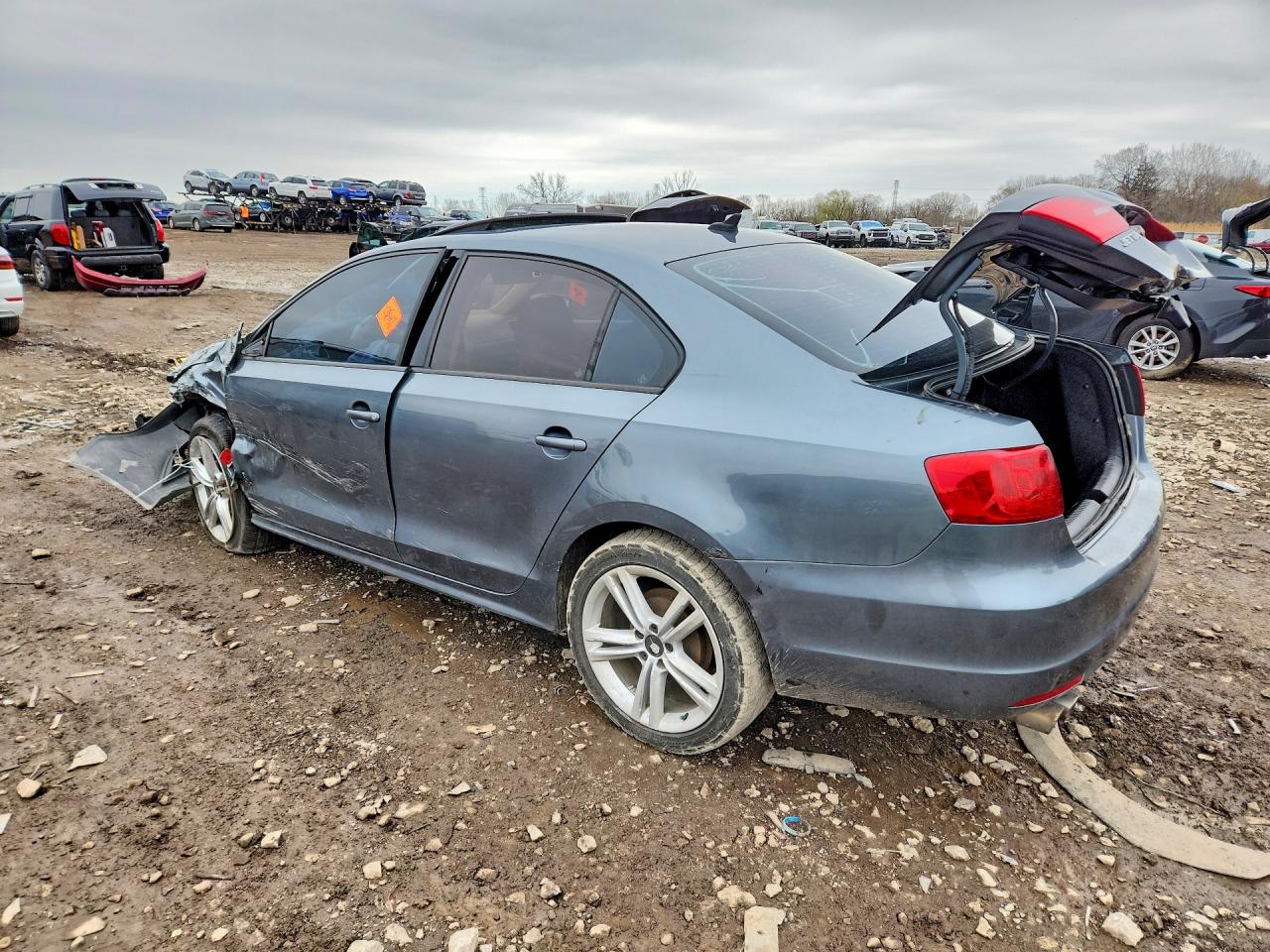 2011 VOLKSWAGEN JETTA SE photo 3