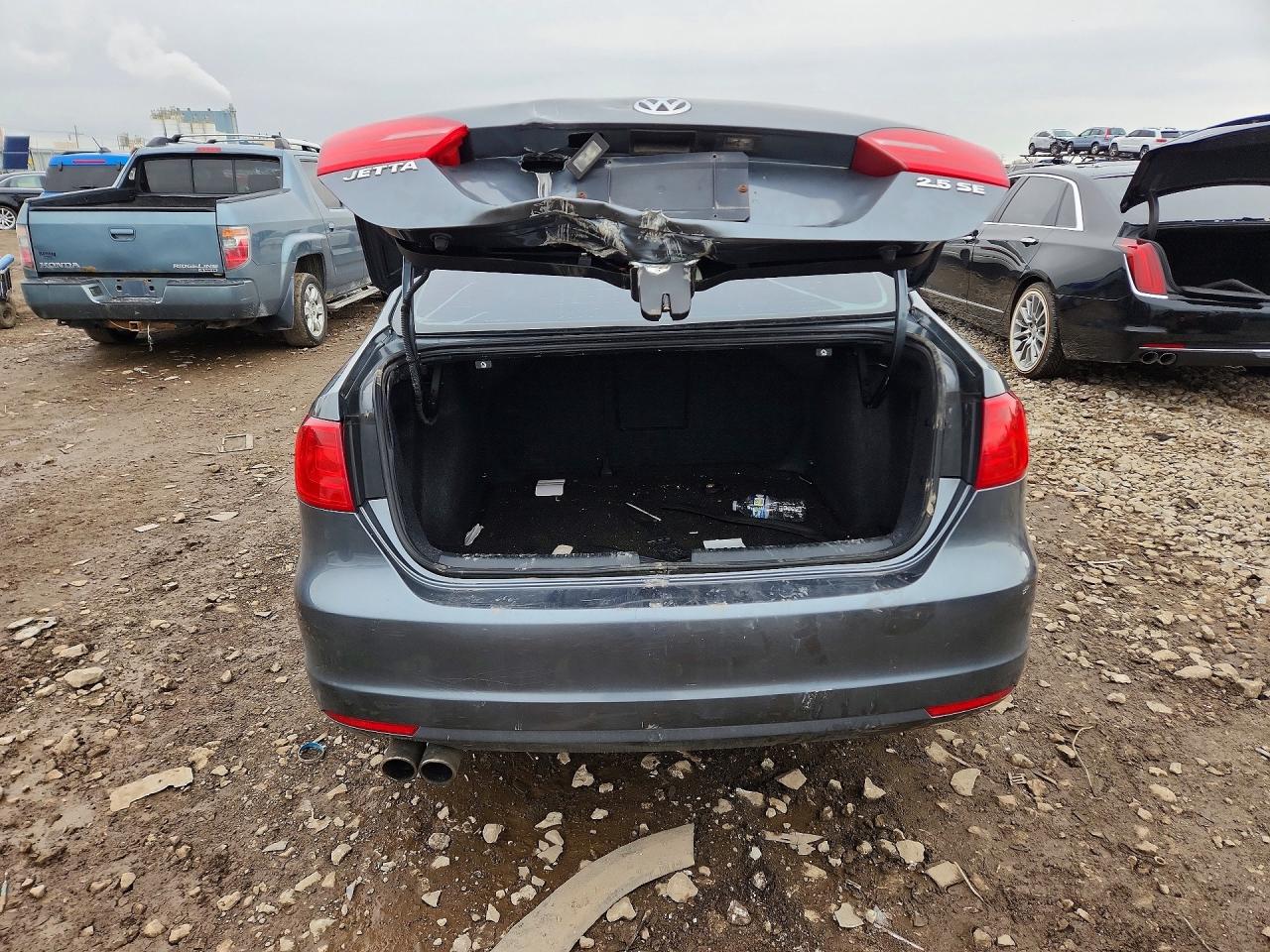2011 VOLKSWAGEN JETTA SE photo 11