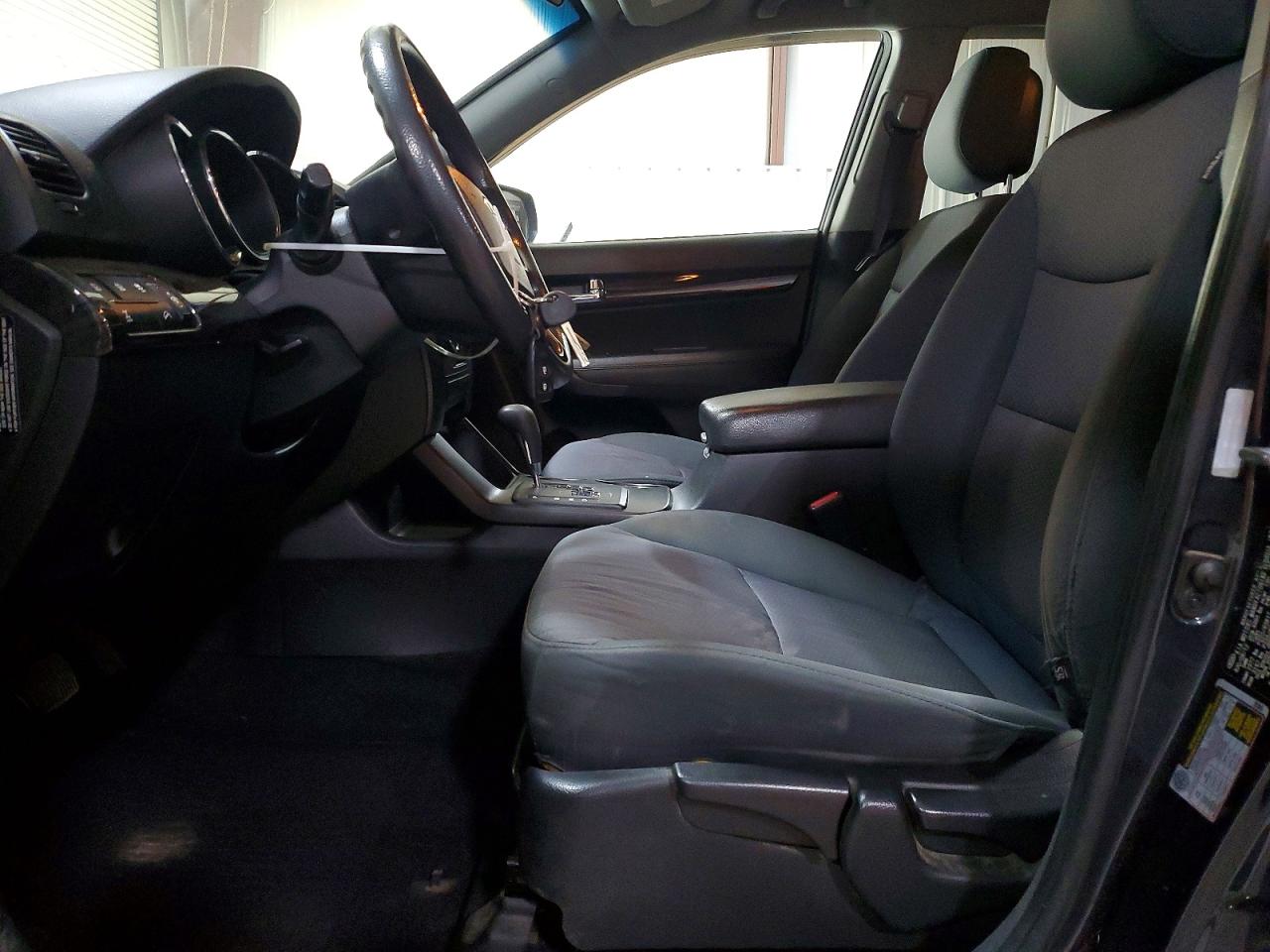 2013 KIA SORENTO LX photo 19