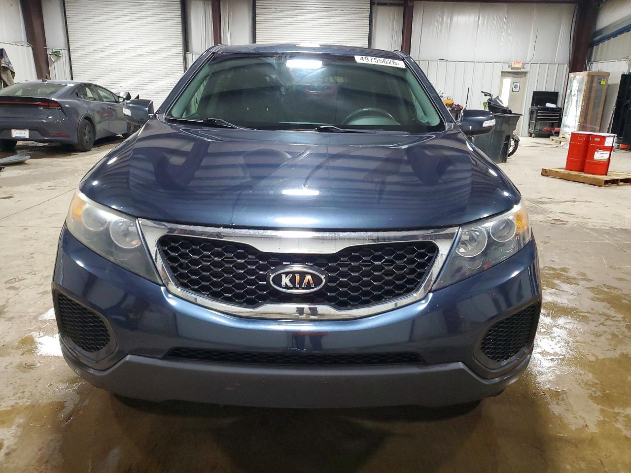 2013 KIA SORENTO LX photo 13