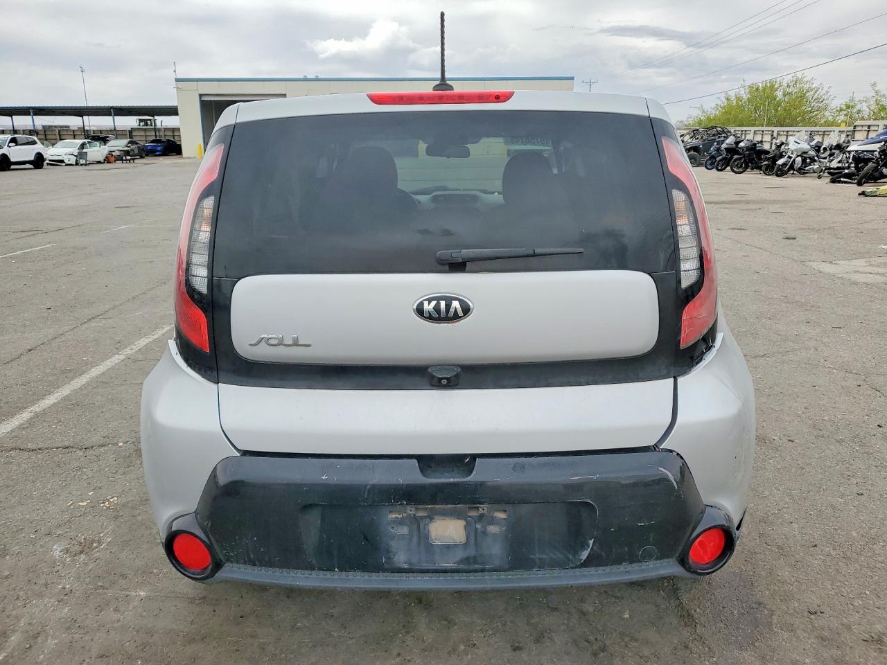 2016 KIA SOUL + photo 11