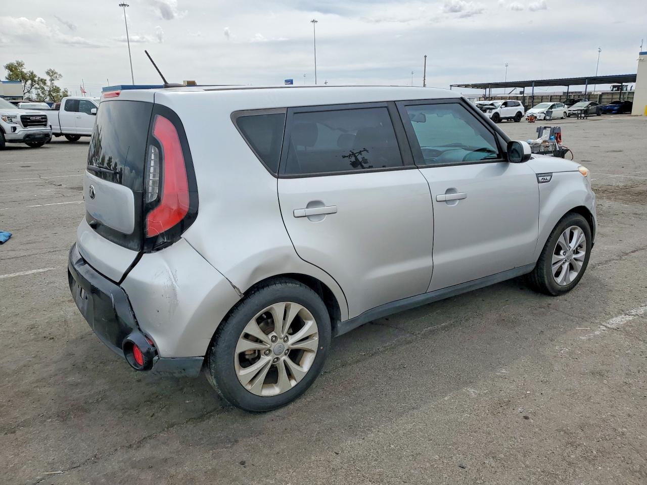 2016 KIA SOUL + photo 5