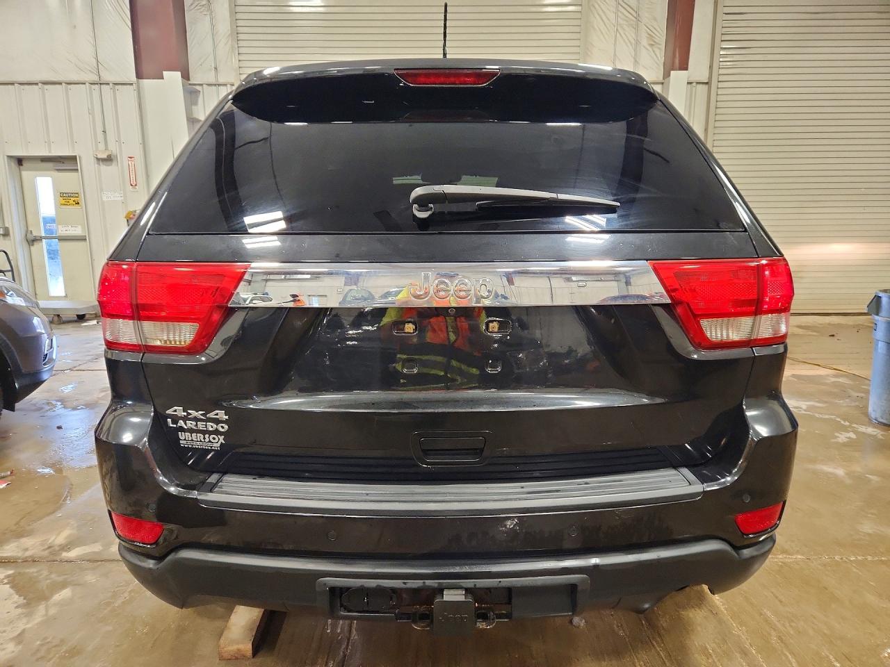 2011 JEEP GRAND CHEROKEE LAREDO photo 11