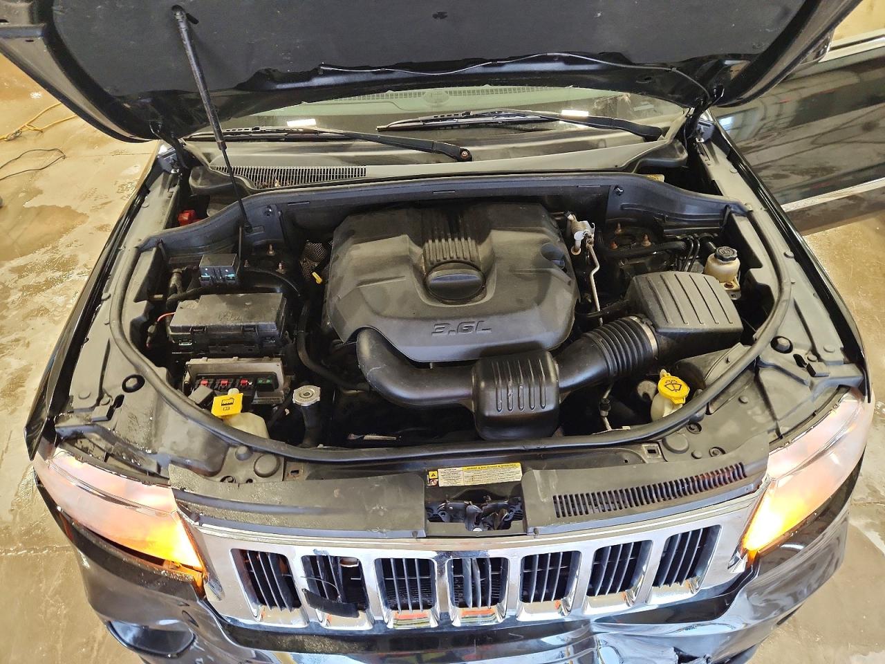 2011 JEEP GRAND CHEROKEE LAREDO photo 23