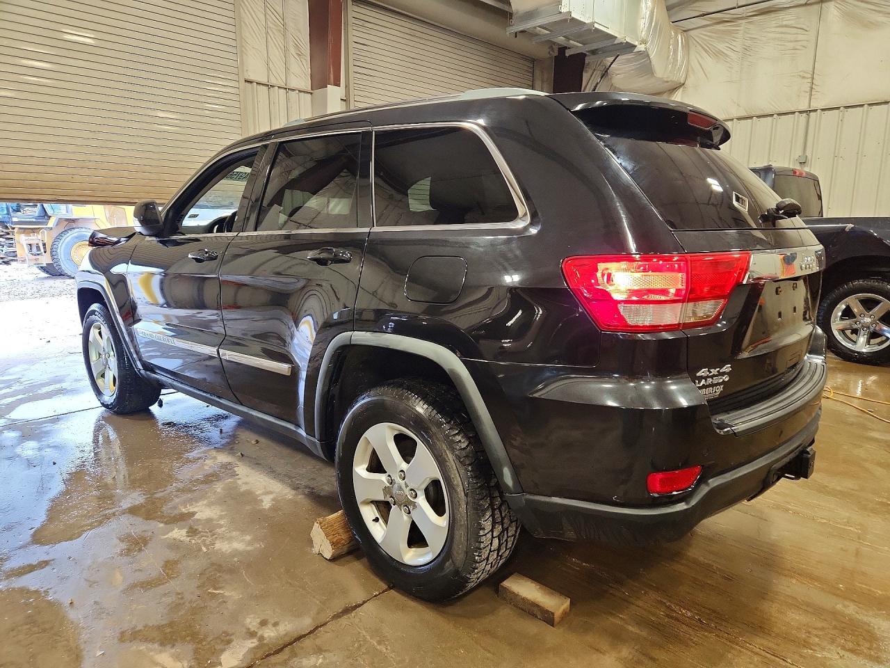 2011 JEEP GRAND CHEROKEE LAREDO photo 3