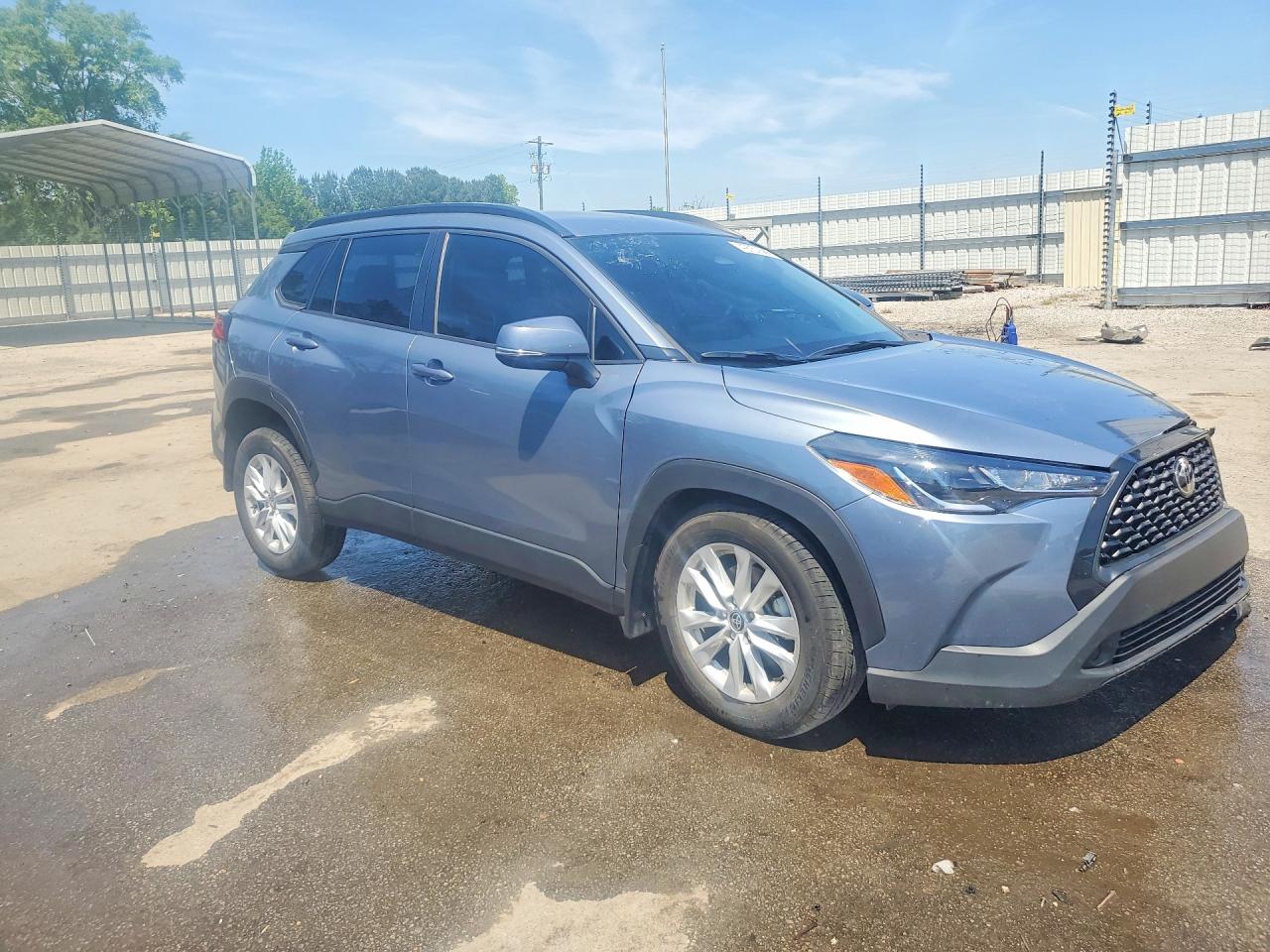 2024 TOYOTA COROLLA CROSS LE photo 7