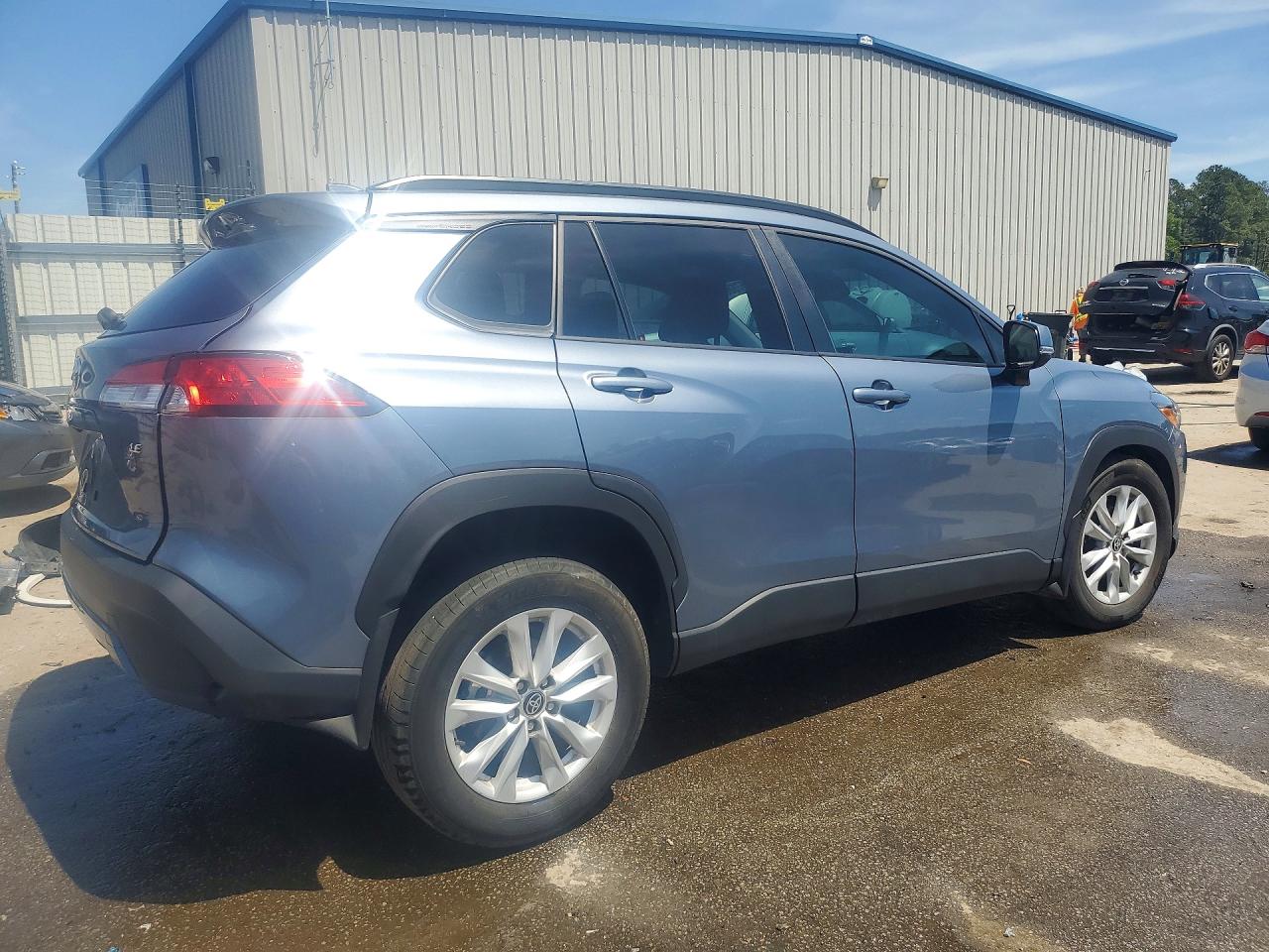 2024 TOYOTA COROLLA CROSS LE photo 5