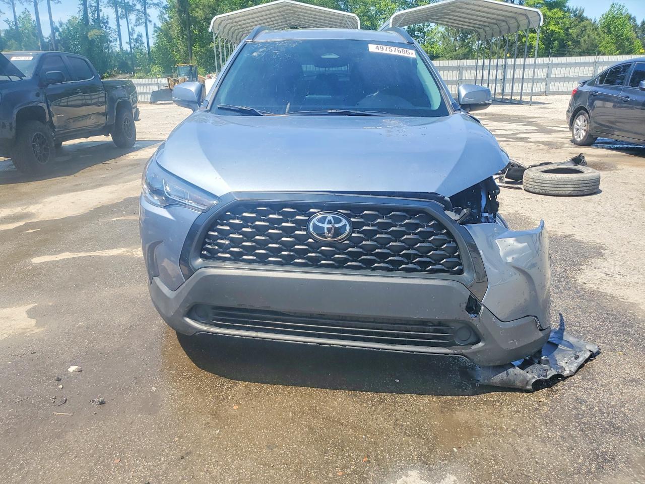 2024 TOYOTA COROLLA CROSS LE photo 9