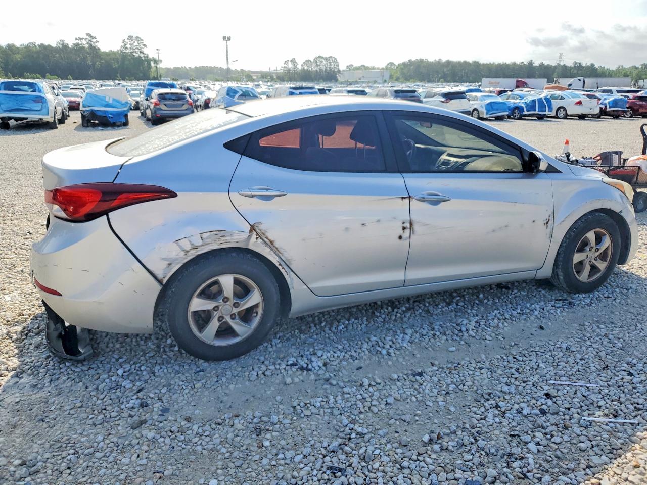 2014 HYUNDAI ELANTRA SE photo 5