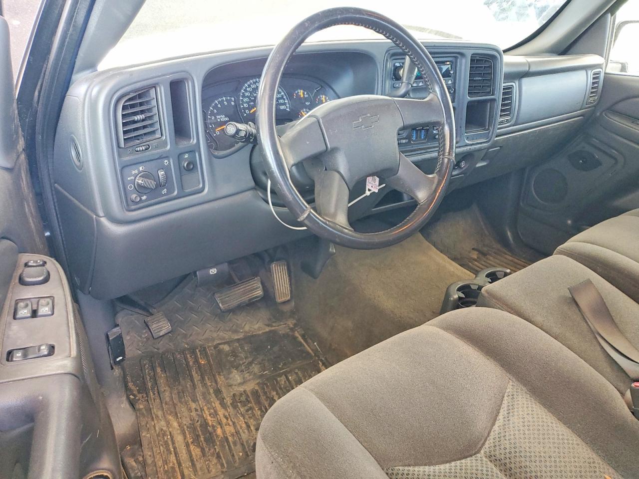 2005 CHEVROLET SILVERADO C1500 photo 8