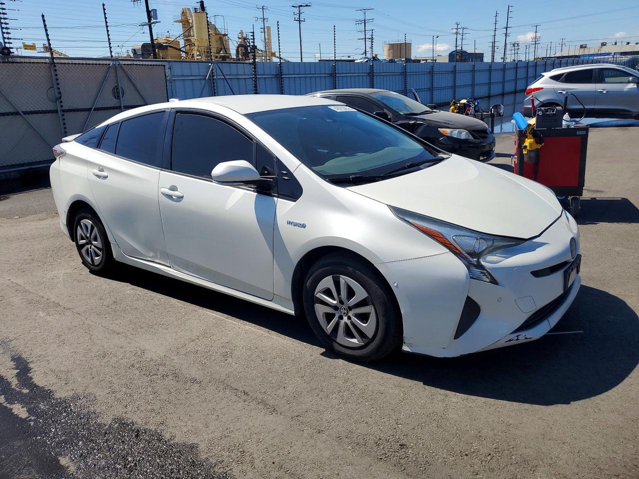 2017 TOYOTA PRIUS TWO photo 10