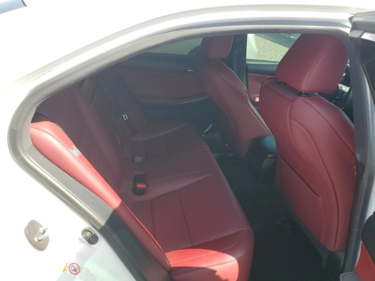 2017 LEXUS IS 200T photo 19
