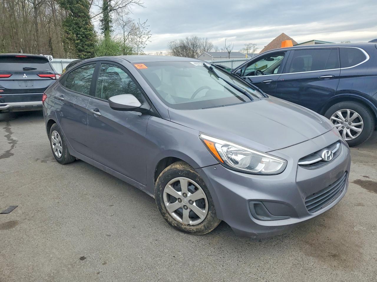 2015 HYUNDAI ACCENT GLS photo 7