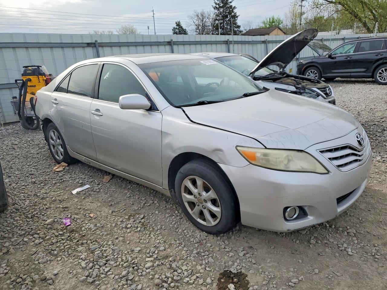 2011 TOYOTA CAMRY LE photo 7