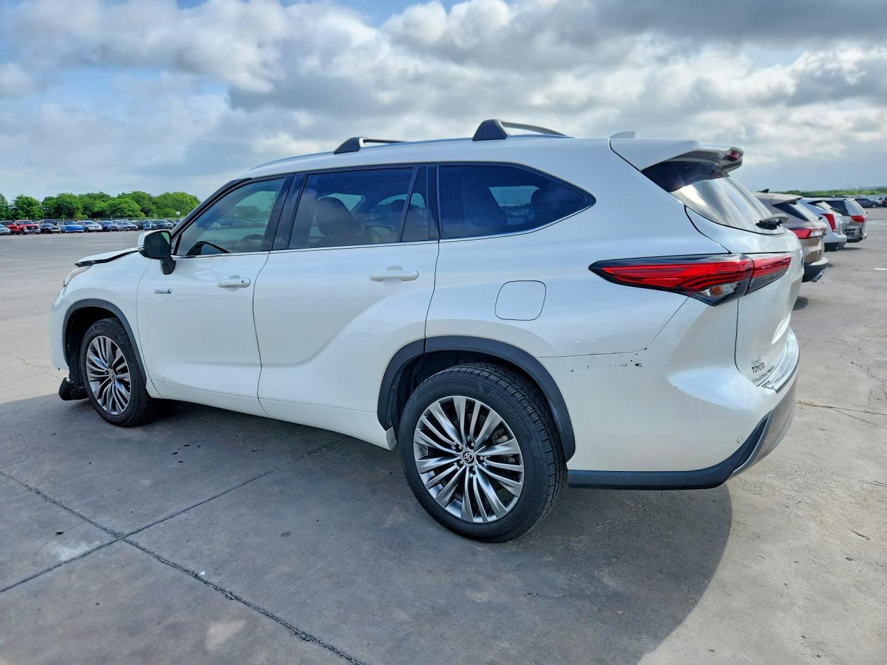 2021 TOYOTA HIGHLANDER HYBRID PLATINUM photo 3