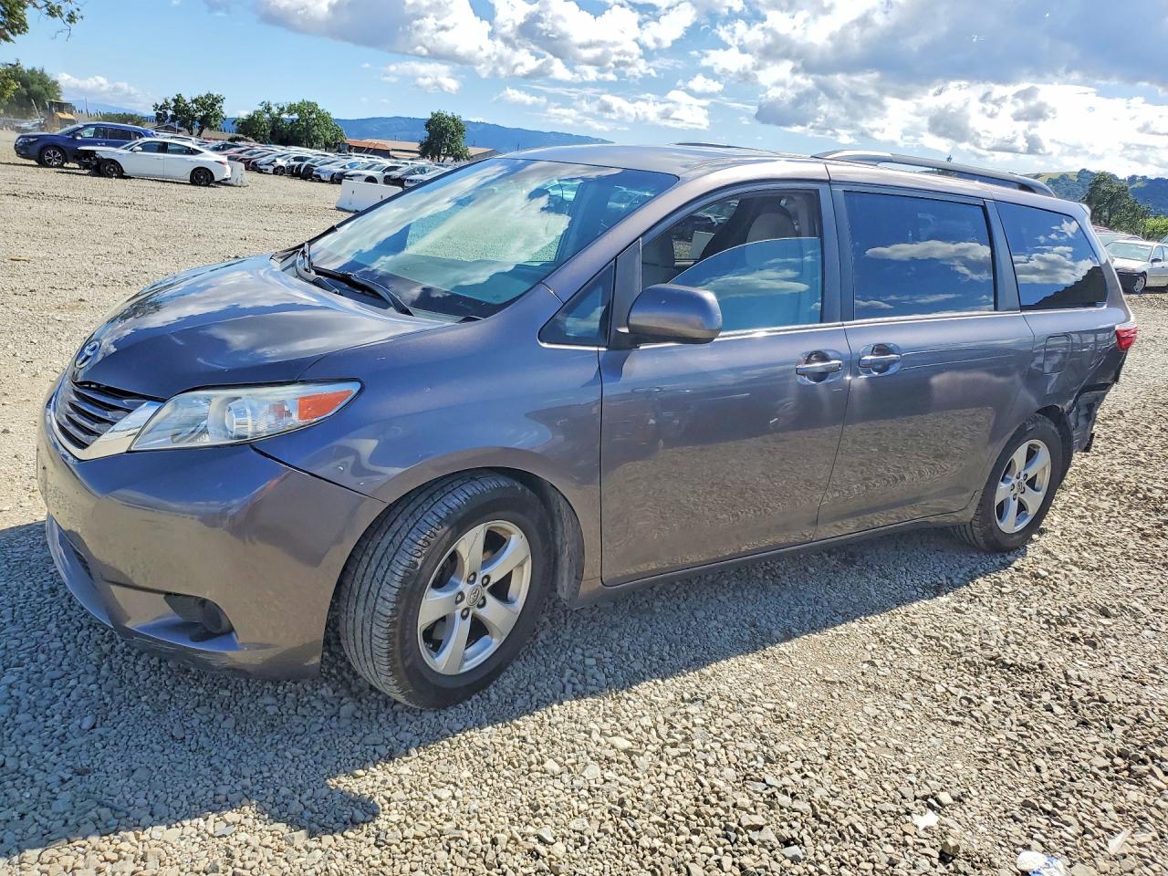 2015 TOYOTA SIENNA