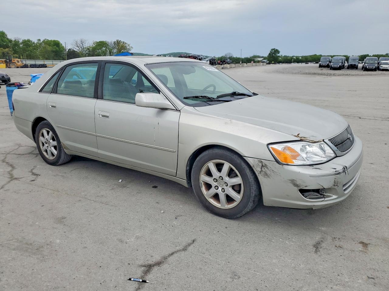 2002 TOYOTA AVALON photo 10