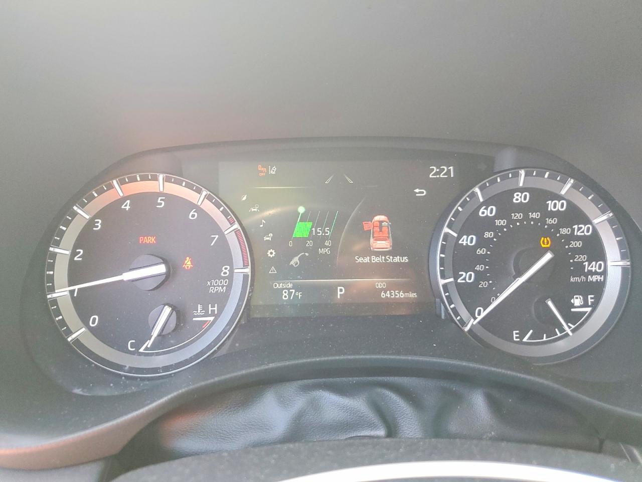 2021 TOYOTA HIGHLANDER XLE photo 9