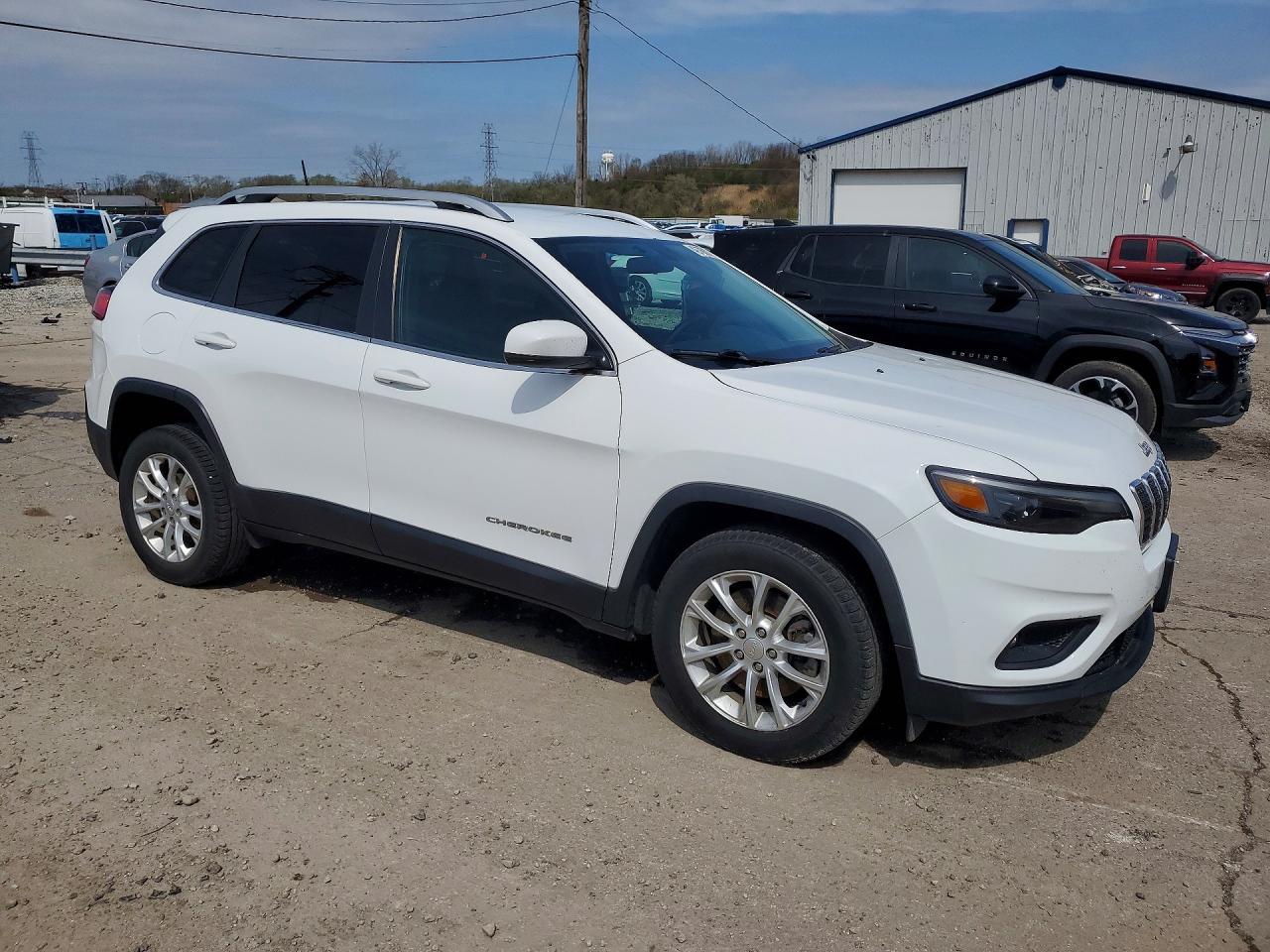 2019 JEEP CHEROKEE LATITUDE photo 7