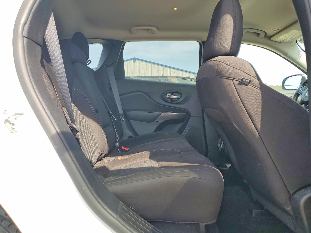 2019 JEEP CHEROKEE LATITUDE photo 21