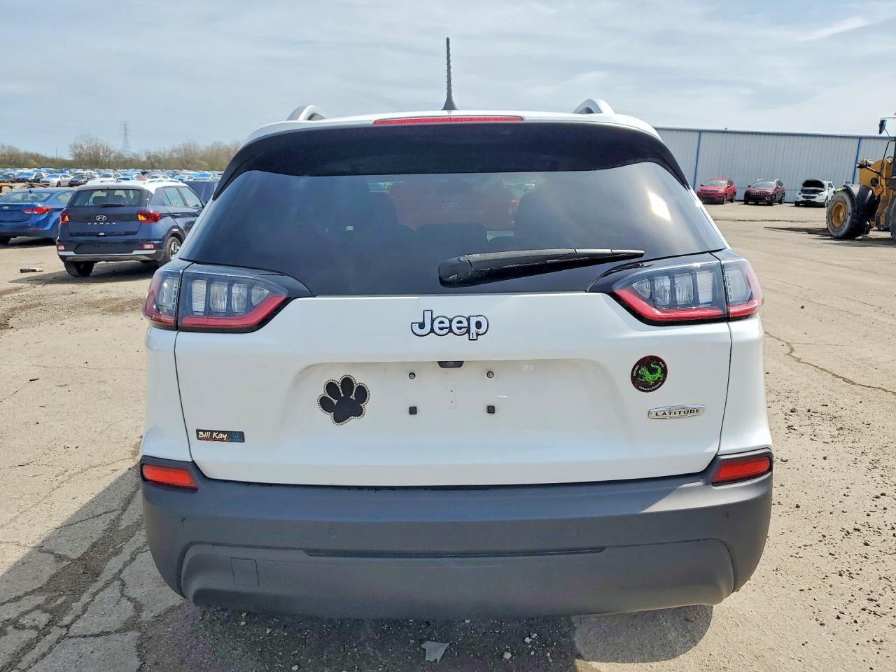 2019 JEEP CHEROKEE LATITUDE photo 11